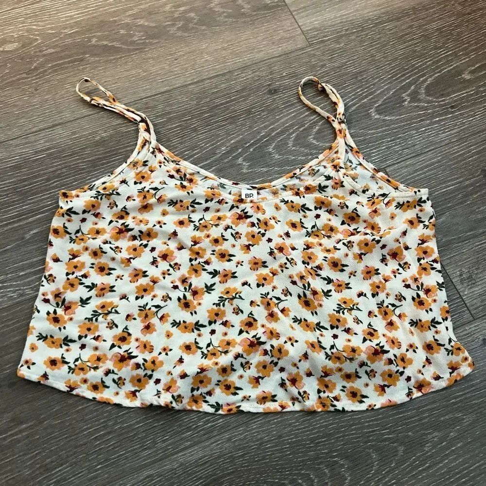 Floral Top  - Picture 2 of 4